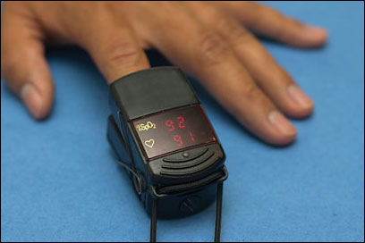 Low-end fingertip pulse oximeter.