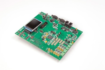 図8. ADSP-CM419Fの評価用ボード 図8. ADSP-CM419Fの評価用ボード